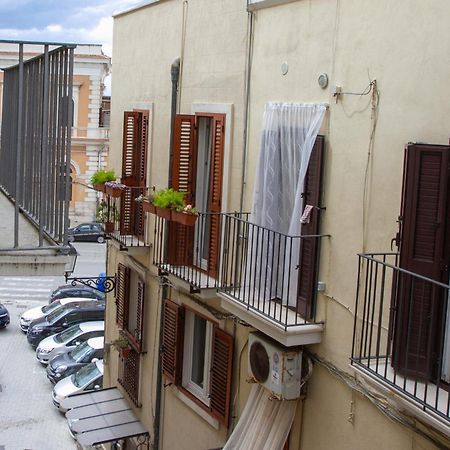 Bari In Un Click Apartment Luaran gambar