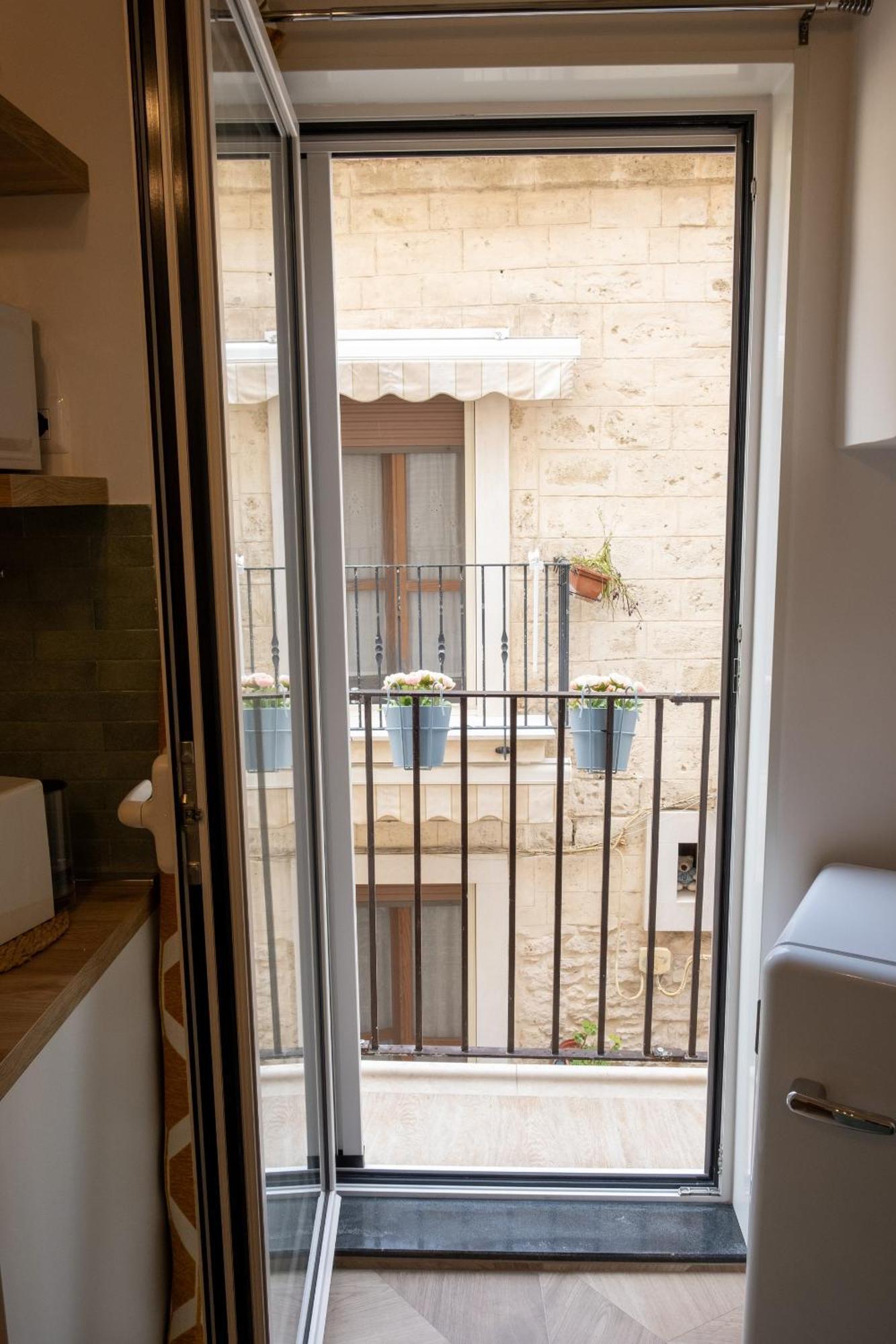 Bari In Un Click Apartment Luaran gambar